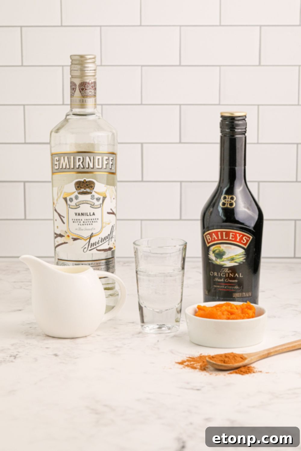 Pumpkin Pie Martini ingredients: Baileys, vodka, cream, pumpkin, pumpkin spice 