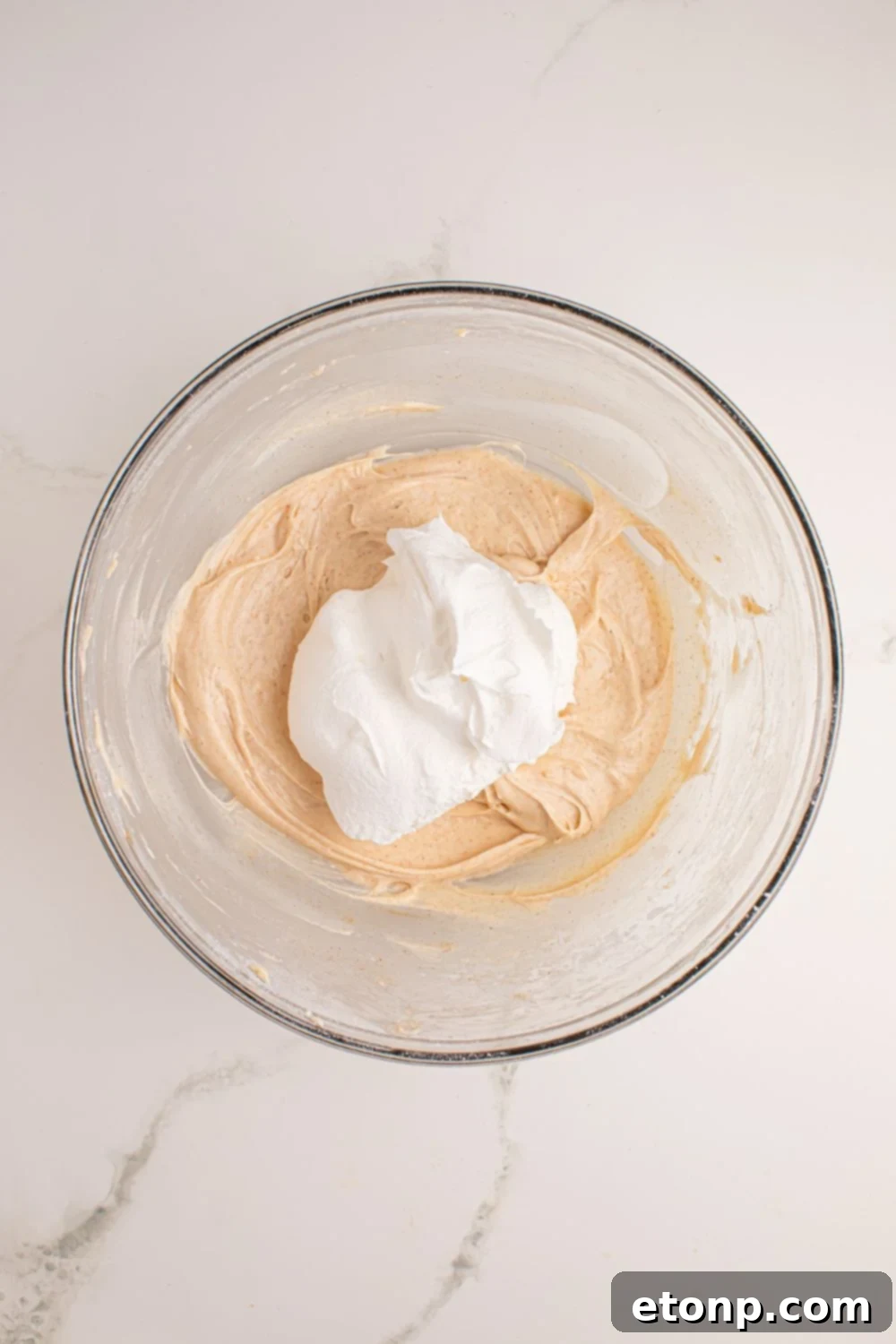 assemble of No Bake Apple Cheesecake in pan 