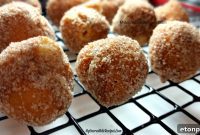 Cinnamon Sugar Doughnut Bites