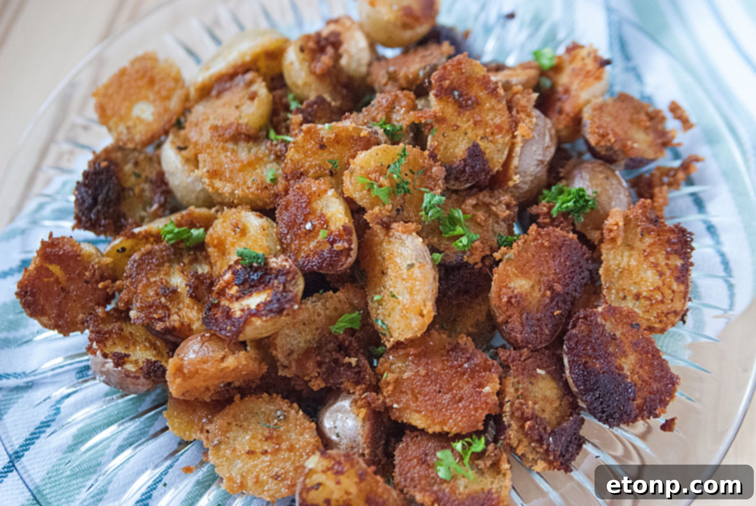 Crispy Garlic Parmesan Potatoes oven roasted to perfection