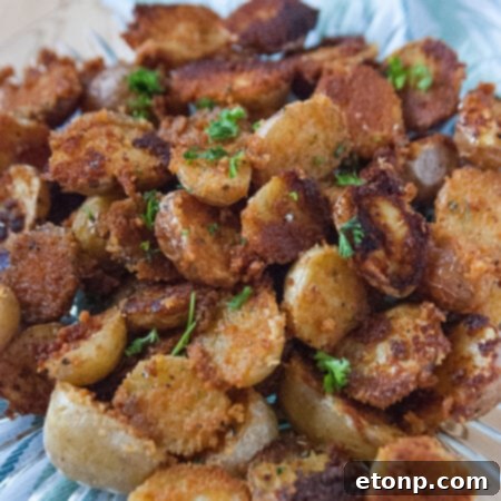 Crispy Garlic Parmesan Potatoes